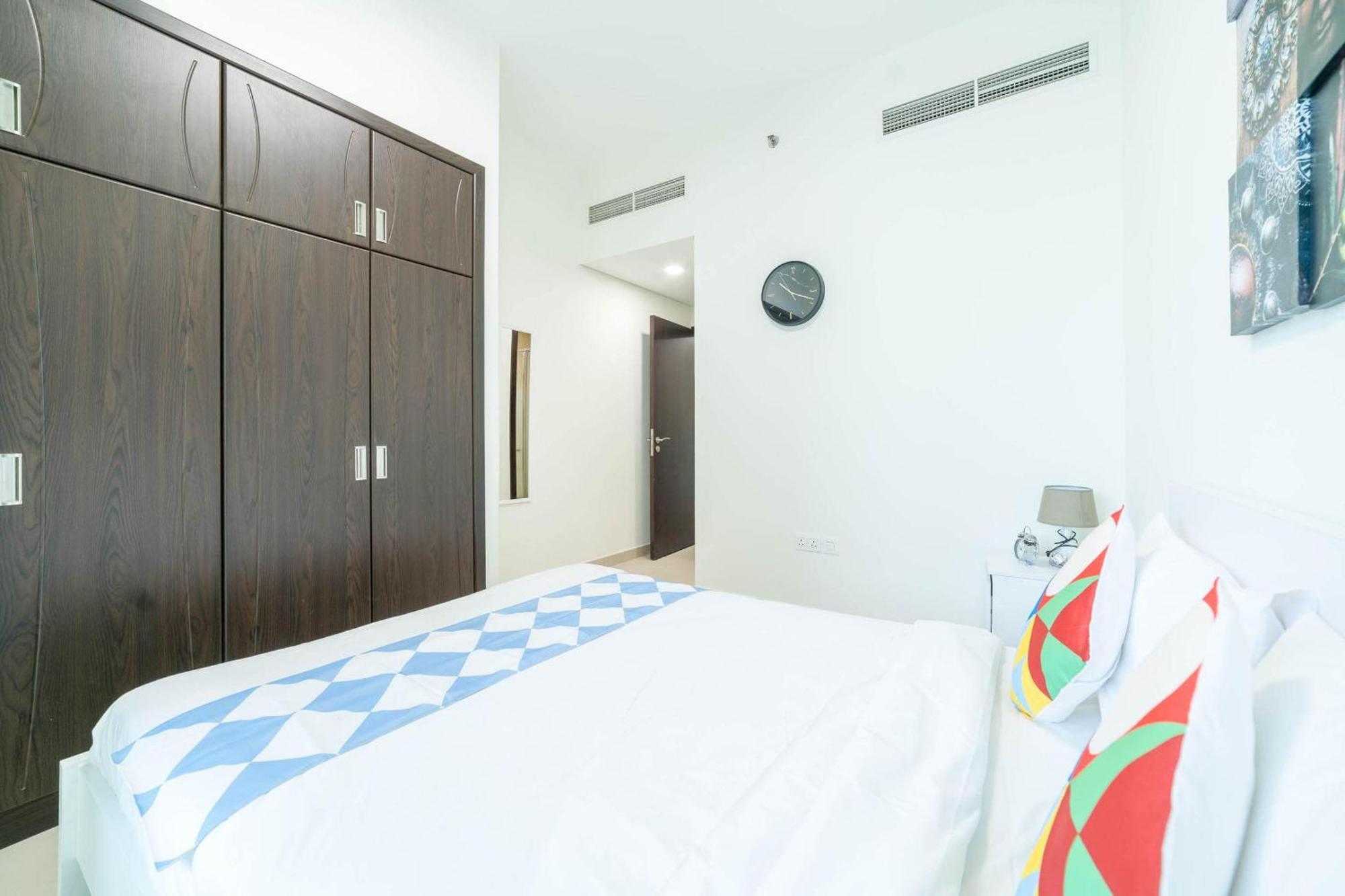 Oyo 589 Najma Tower, Two Bedrooms Apartments, Sports City Дубай Экстерьер фото