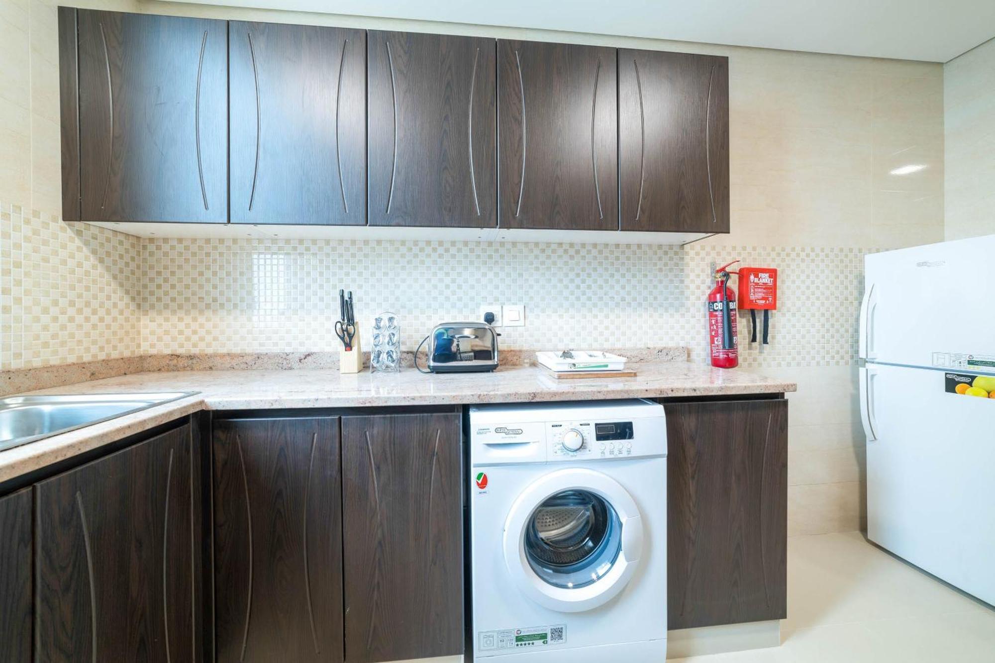 Oyo 589 Najma Tower, Two Bedrooms Apartments, Sports City Дубай Экстерьер фото
