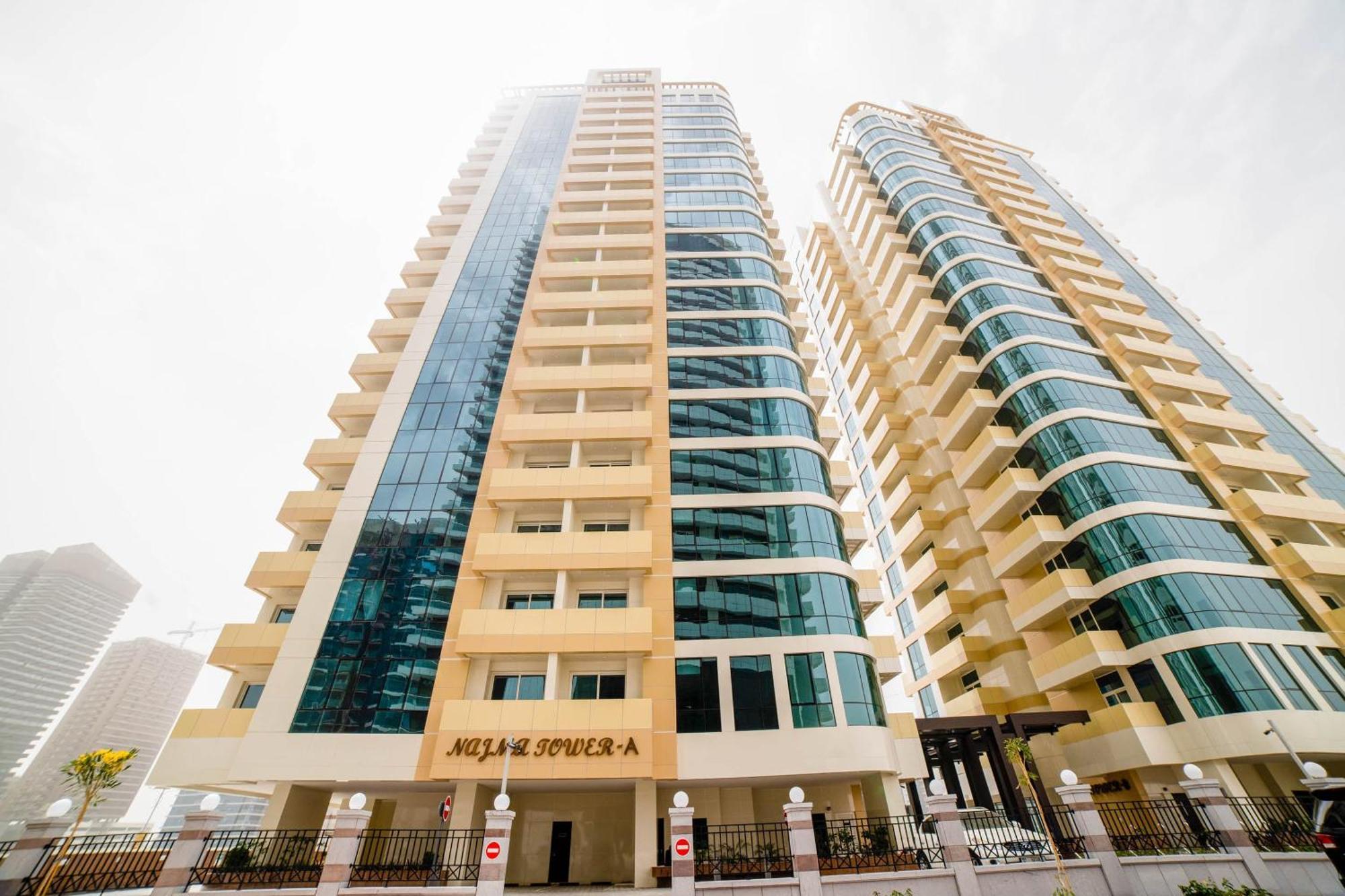 Oyo 589 Najma Tower, Two Bedrooms Apartments, Sports City Дубай Экстерьер фото